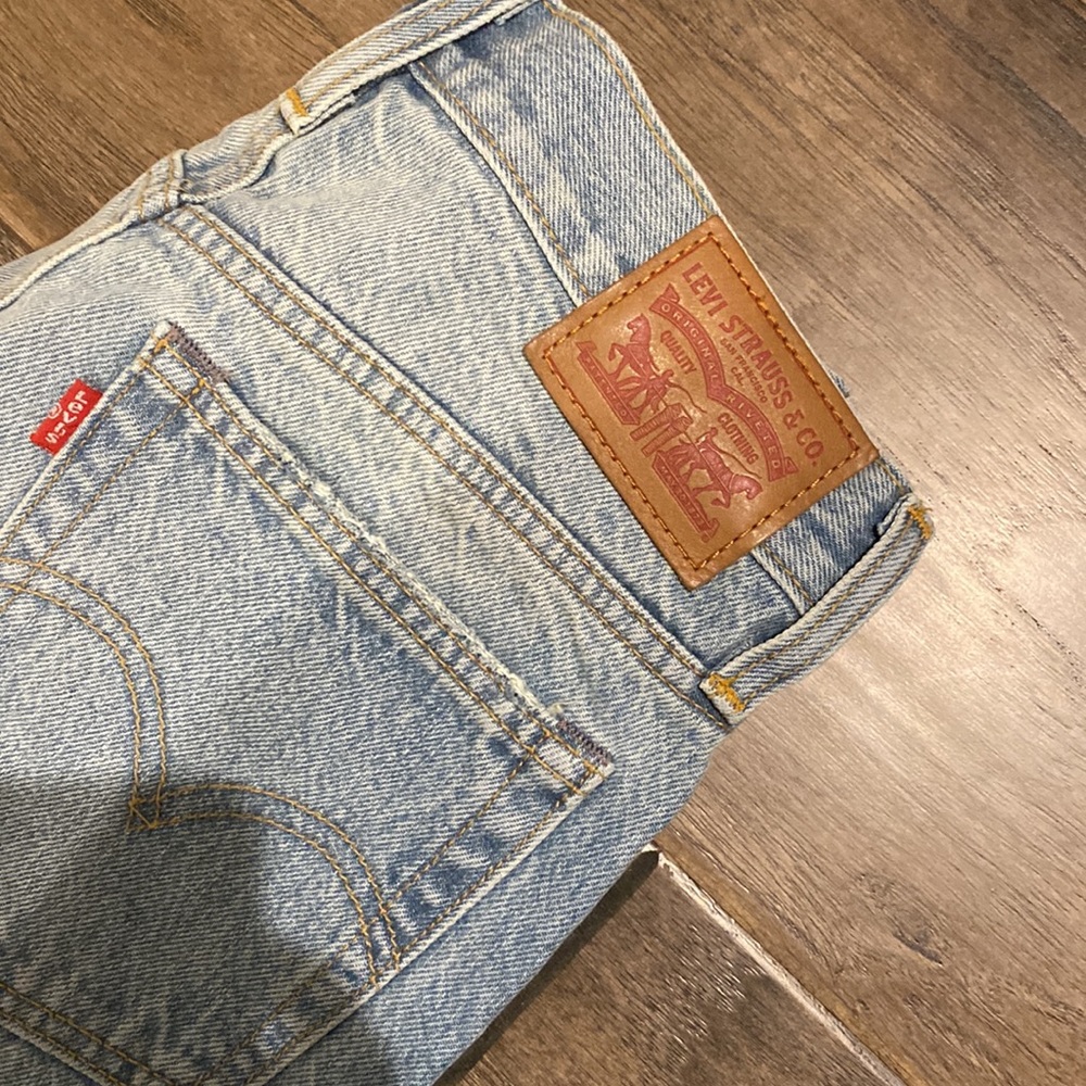 Jean - Picture 3 of 3